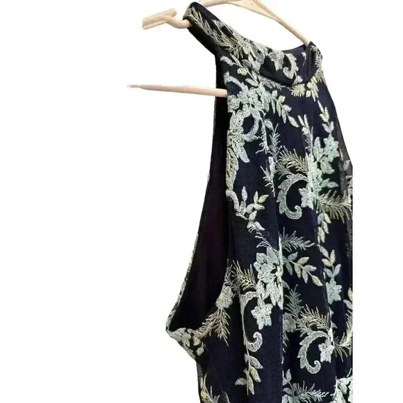- Miami Navy Blue Embroidered Halter Midi Floral Dress Size M, Pre-Owned EUC - Picture 4 of 9
